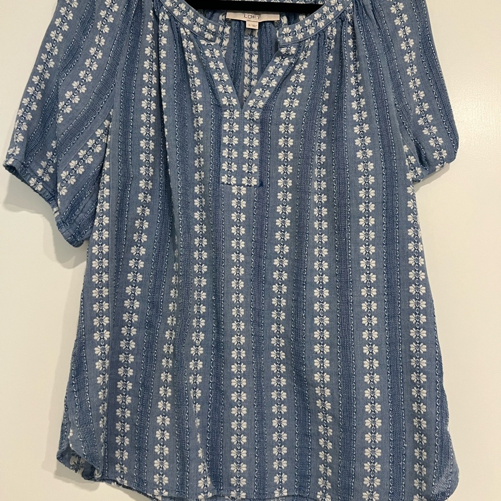 LOFT Blue Floral Women's Top